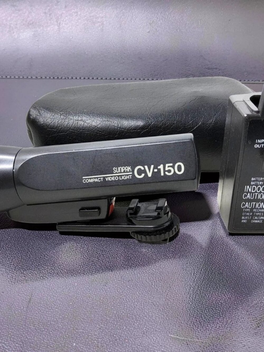 Sunpak Compact Cordlessw Video Light With Charger Model CV-150